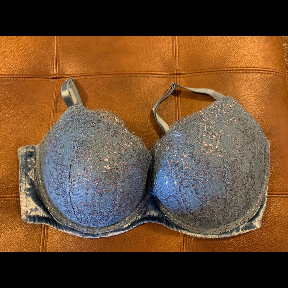 Victoria’s Secret 36DD Push up